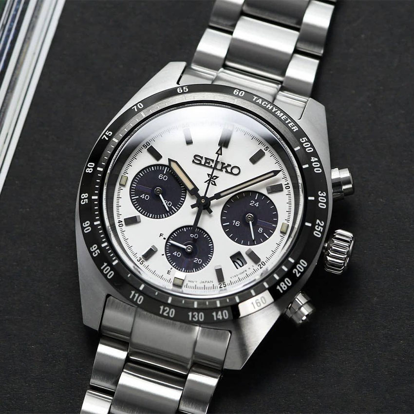 best_watches_for_small_wrists_seiko_prospex_speedtimer_solar_chronograph