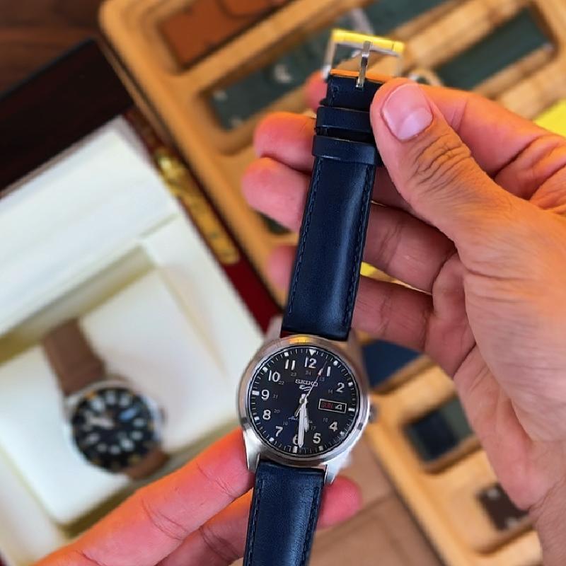 ワイト　スタンプ　プリズマ　ars10 Leather FKM Hybrid Strap By DASSARI | StrapsCo